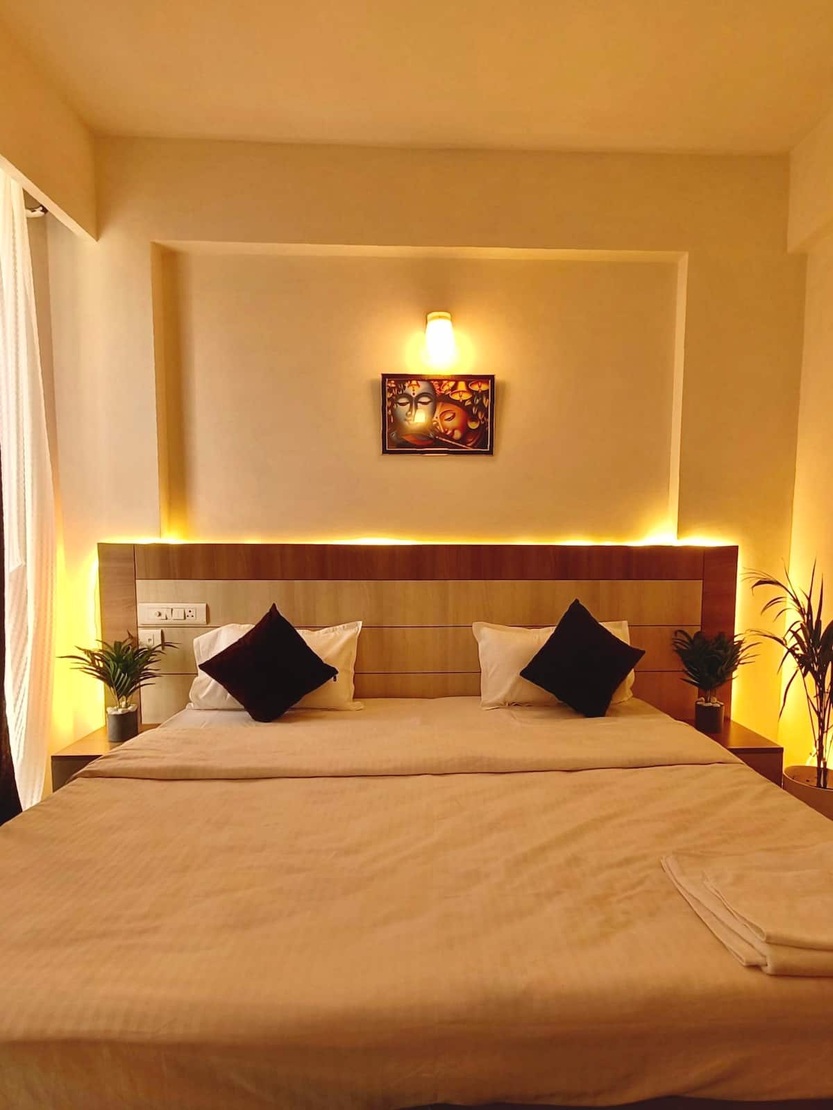 Madhav by Vedha Stays — private AC room in Vrindavan near Prem Mandir