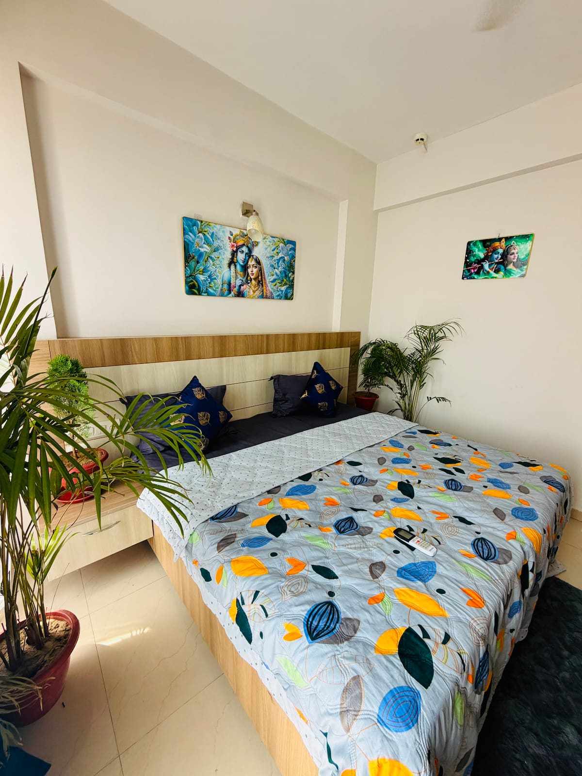Shyam by Vedha Stays — king bedroom apartment in Omaxe Eternity Vrindavan